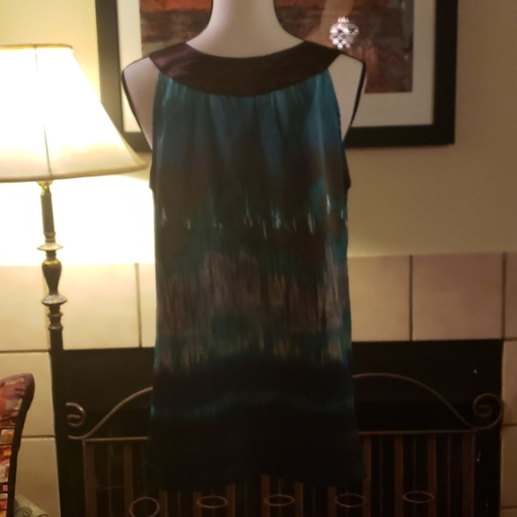 Top - Picture 5 of 6